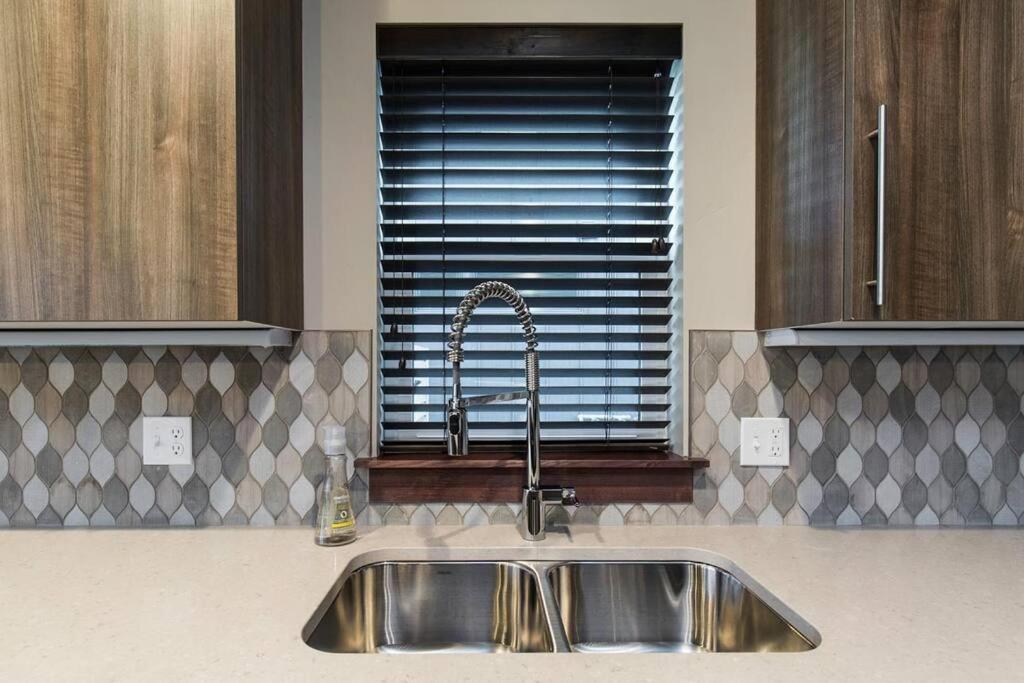 בוזמן Luxury Townhome On The Park With Bridger Mtn Views מראה חיצוני תמונה